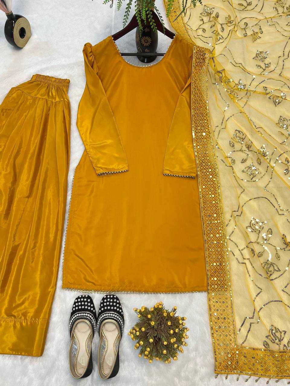 Crepe  Ladies Salwar Suits Party wear